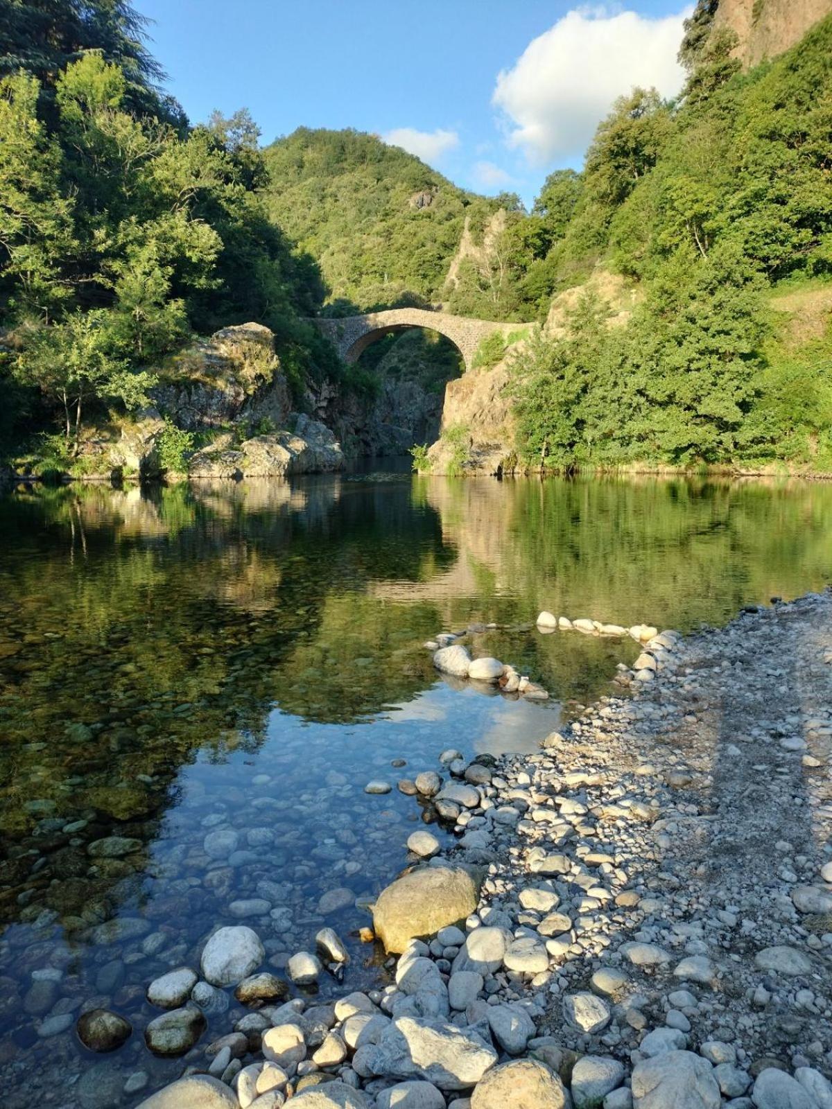 Hotel La Gravenne Thueyts エクステリア 写真