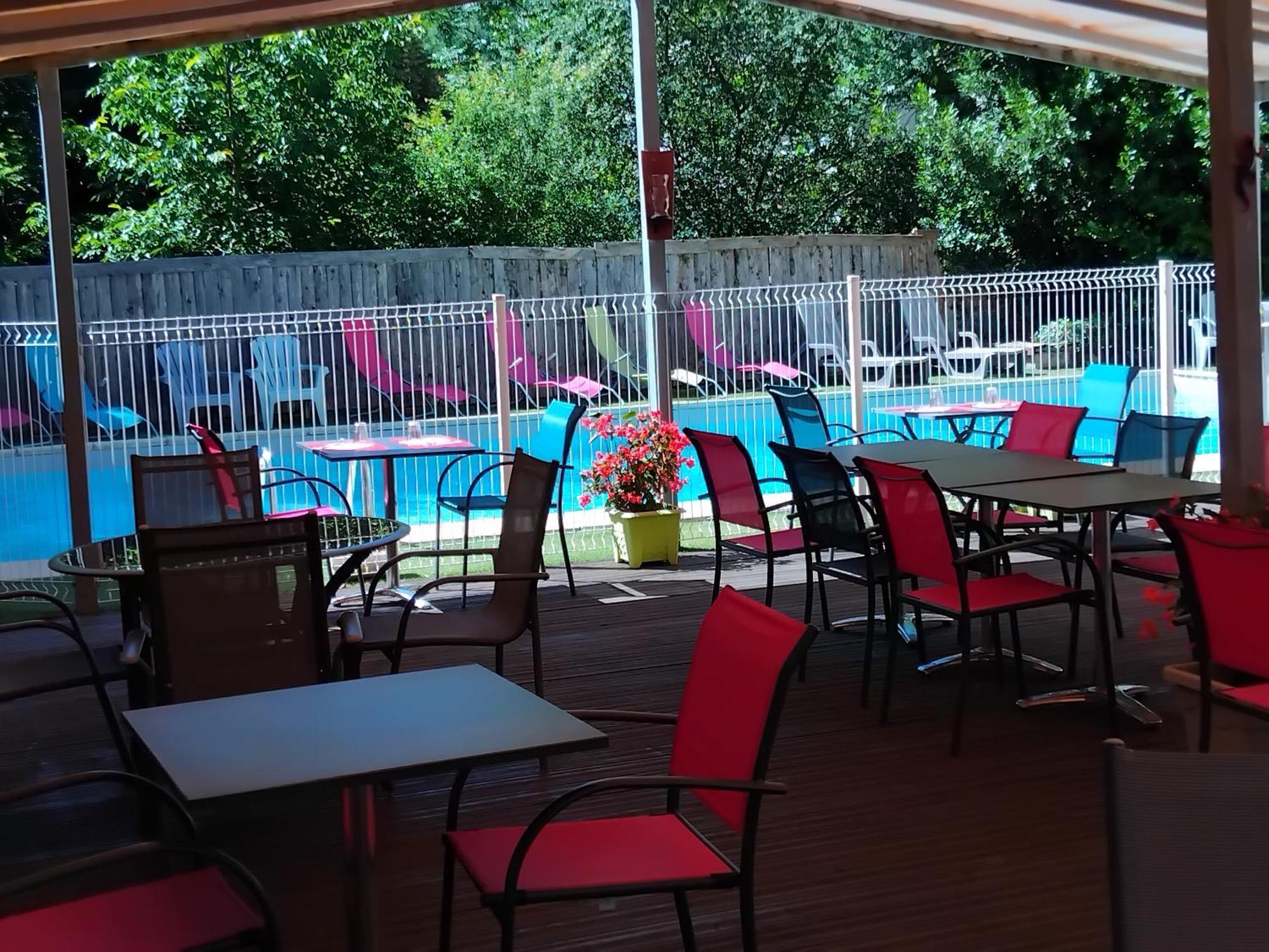 Hotel La Gravenne Thueyts エクステリア 写真
