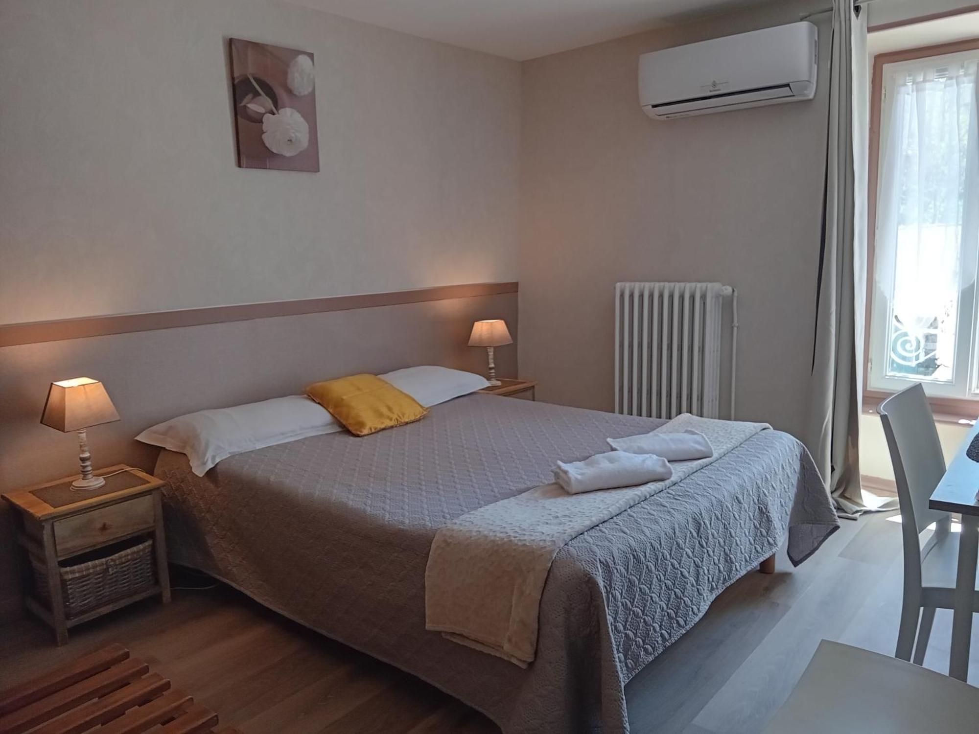 Hotel La Gravenne Thueyts エクステリア 写真